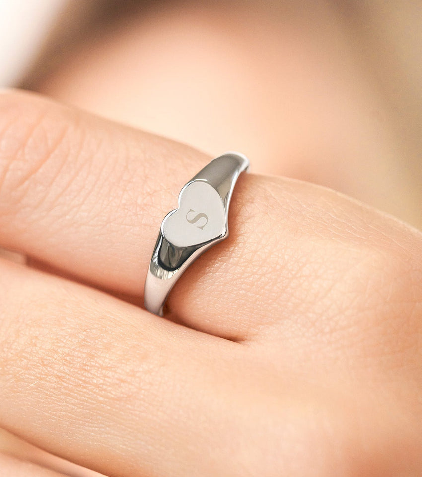 Small Heart Signet Ring (Silver)